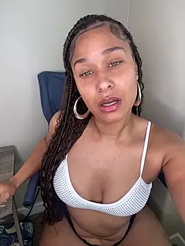 Snapshot of Jamalyce chatting on 03/02/26, 05:31 Jamalyce online show from 03/02/26, 05:31