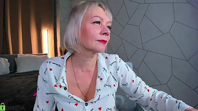 Snapshot of Ann_Annise chatting on 02/19/26, 01:01 Ann Annise online show from 02/19/26, 01:01