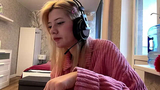 Snapshot of LadyFoxLove chatting on 02/08/26, 10:07 LadyFoxLove online show from 02/08/26, 10:07