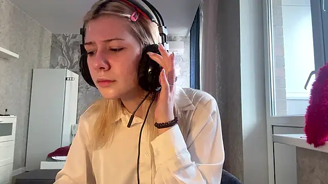 Snapshot of LadyFoxLove chatting on 02/11/26, 11:26 LadyFoxLove online show from 02/11/26, 11:26