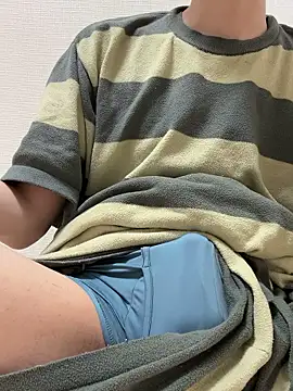 Snapshot of mumin08 chatting on 02/05/26, 11:15 mumin08 online show from 02/05/26, 11:15