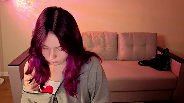 Julia Anis online show from 03/26/26, 01:01