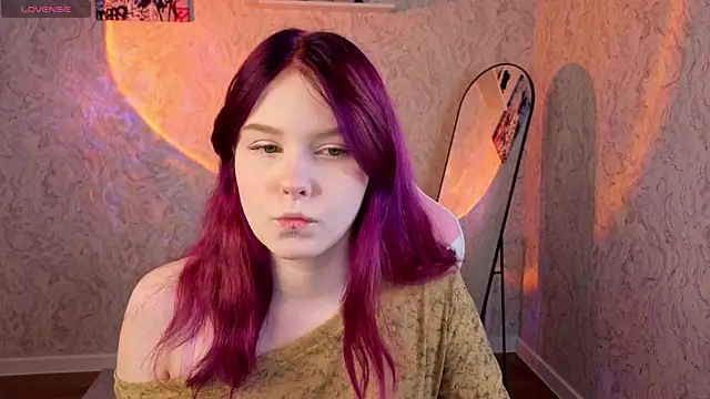 Julia Anis online show from 04/10/26, 01:00