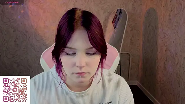 Julia Anis online show from 04/23/26, 01:07