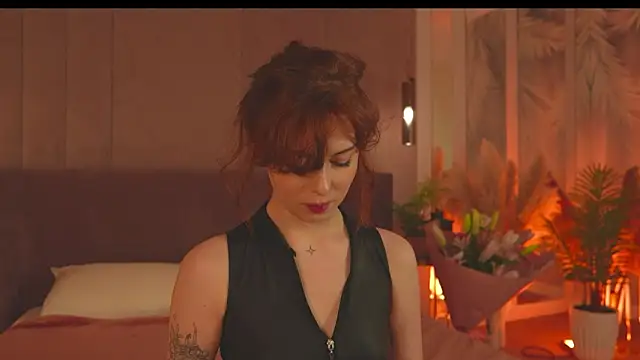 VivanWestwood online show from 04/23/26, 04:42