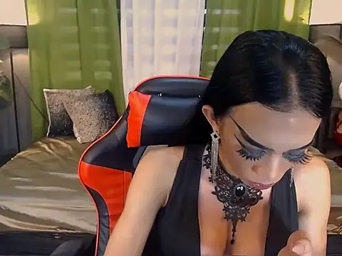 Snapshot of VeshtidaTS chatting on 02/24/26, 05:27 VeshtidaTS online show from 02/24/26, 05:27