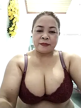 Baby-bigtits2026 online show from 04/14/26, 02:01