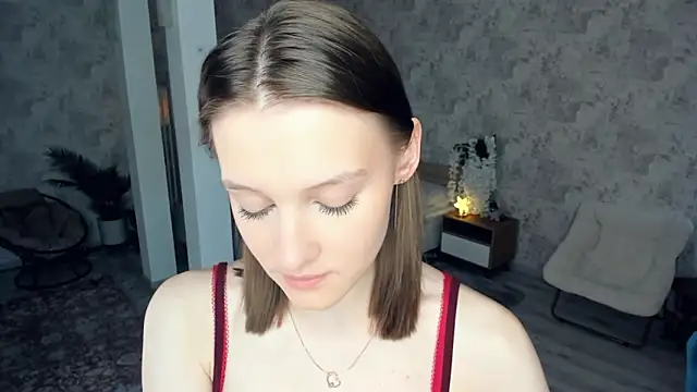 Snapshot of LianneBynon chatting on 02/27/26, 08:14 LianneBynon online show from 02/27/26, 08:14