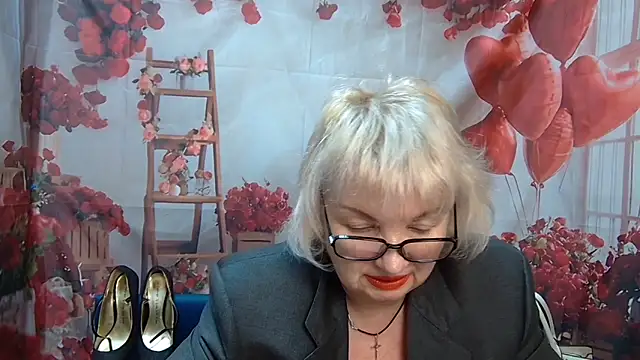 Snapshot of RenataDaster chatting on 05/11/26, 02:45 RenataDaster online show from 05/11/26, 02:45