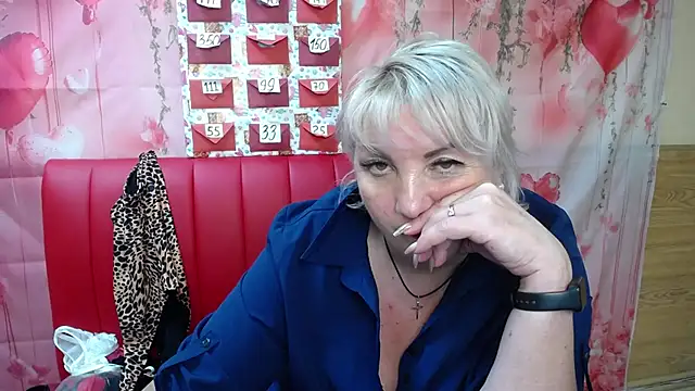 Snapshot of RenataDaster chatting on 05/27/26, 02:08 RenataDaster online show from 05/27/26, 02:08