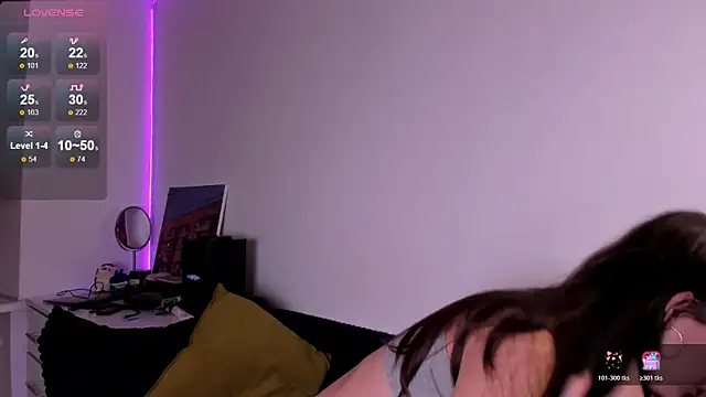 Snapshot of miabellee_ chatting on 02/13/26, 01:01 miabellee online show from 02/13/26, 01:01