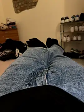 Snapshot of MarkoCum93 chatting on 02/21/26, 04:52 MarkoCum93 online show from 02/21/26, 04:52