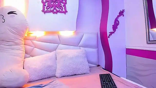 Snapshot of Keiry_Paloma chatting on 03/01/26, 04:53 Keiry Paloma online show from 03/01/26, 04:53