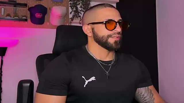 SamDornan51 online show from 04/25/26, 01:19