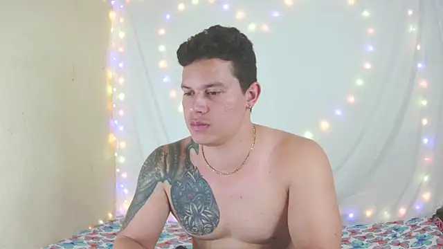 Snapshot of Eternalfuego chatting on 02/14/26, 05:48 Eternalfuego online show from 02/14/26, 05:48