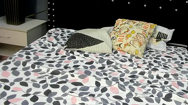 Snapshot of Ambar_Cortes chatting on 02/24/26, 02:59 Ambar Cortes online show from 02/24/26, 02:59