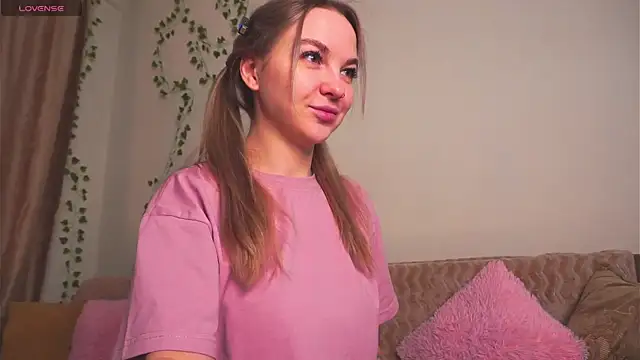 Snapshot of AricaPetties chatting on 02/06/26, 06:55 AricaPetties online show from 02/06/26, 06:55