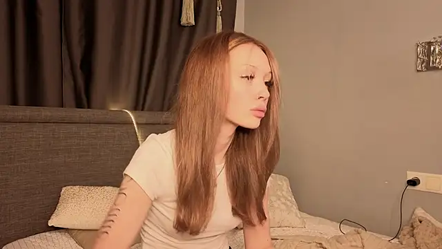 Snapshot of CarmenScott chatting on 02/08/26, 08:01 CarmenScott online show from 02/08/26, 08:01