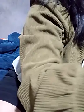 Snapshot of Slutty_18 chatting on 02/17/26, 05:48 Slutty 18 online show from 02/17/26, 05:48