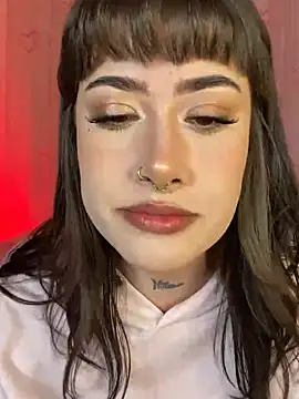 Snapshot of Tamara_uwu chatting on 06/18/26, 08:24 Tamara uwu online show from 06/18/26, 08:24