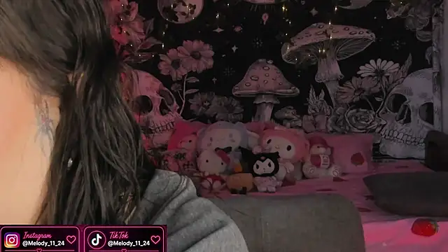 Snapshot of Tamara_uwu chatting on 07/23/26, 10:19 Tamara uwu online show from 07/23/26, 10:19
