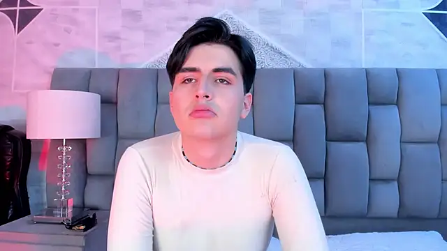 noahWolff  online show from 02/24/26, 04:43