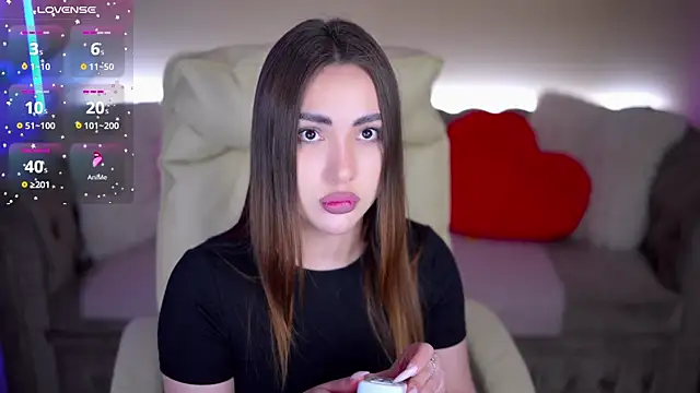 Snapshot of OliviaMoore_ chatting on 02/25/26, 01:54 OliviaMoore online show from 02/25/26, 01:54