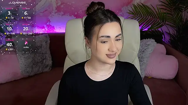 OliviaMoore  online show from 03/05/26, 07:04