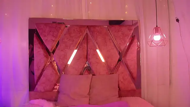 Snapshot of shantal_cooper_ chatting on 02/11/26, 08:36 shantal cooper online show from 02/11/26, 08:36