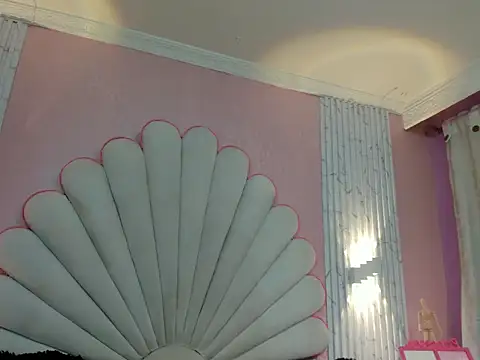 Kateemos online show from 02/13/26, 01:40