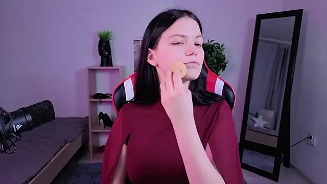 Maria trend online show from 02/18/26, 04:58