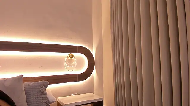 Snapshot of Violeta_sum chatting on 02/18/26, 12:23 Violeta sum online show from 02/18/26, 12:23