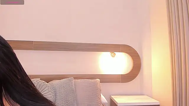 Snapshot of Violeta_sum chatting on 05/19/26, 12:11 Violeta sum online show from 05/19/26, 12:11
