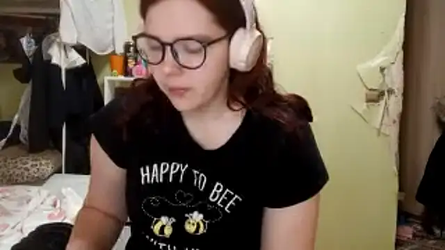 Snapshot of VannessaDillenbeck chatting on 02/22/26, 05:08 VannessaDillenbeck online show from 02/22/26, 05:08