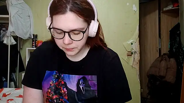 Snapshot of VannessaDillenbeck chatting on 02/28/26, 06:14 VannessaDillenbeck online show from 02/28/26, 06:14