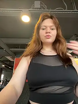 Snapshot of Lika__Sweeet chatting on 02/16/26, 01:18 Lika Sweeet online show from 02/16/26, 01:18