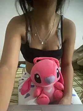 Snapshot of Nour-Lina chatting on 02/13/26, 09:16 Nour-Lina online show from 02/13/26, 09:16