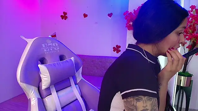 Maddie T18 online show from 02/25/26, 11:09