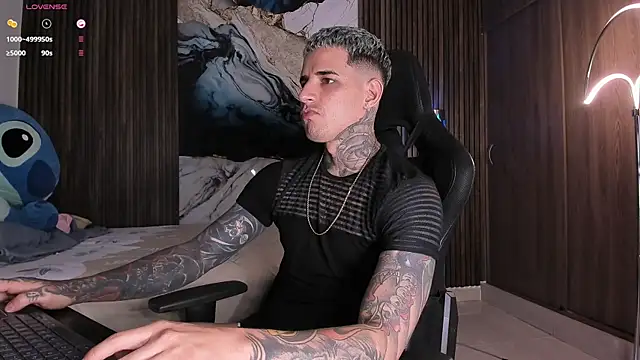 Snapshot of trisstann_ chatting on 02/21/26, 12:22 trisstann online show from 02/21/26, 12:22