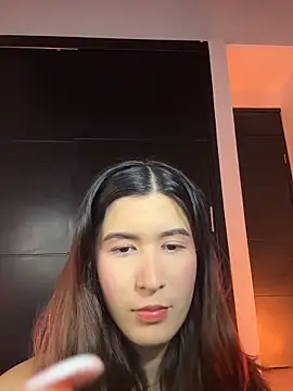 Snapshot of emicute_ chatting on 02/03/26, 01:48 emicute online show from 02/03/26, 01:48