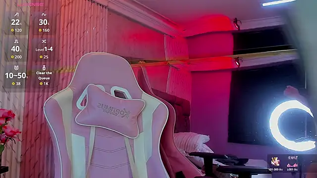 Snapshot of KatyParisi chatting on 02/07/26, 08:01 KatyParisi online show from 02/07/26, 08:01