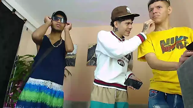 Snapshot of DesiresOfOlympus_ chatting on 02/12/26, 11:22 DesiresOfOlympus online show from 02/12/26, 11:22