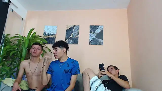 Snapshot of DesiresOfOlympus_ chatting on 02/15/26, 08:16 DesiresOfOlympus online show from 02/15/26, 08:16