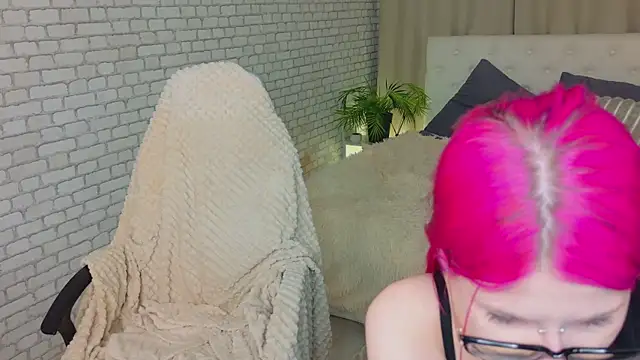 michelewild online show from 04/15/26, 08:09