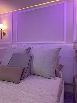 Chel   online show from 04/19/26, 08:33