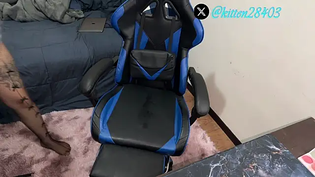 Ales Kitten Live online show from 03/24/26, 10:37