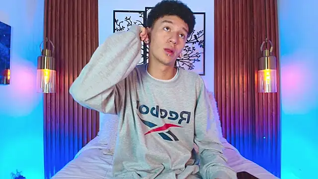 Snapshot of David_Banks_ chatting on 02/12/26, 12:44 David Banks online show from 02/12/26, 12:44