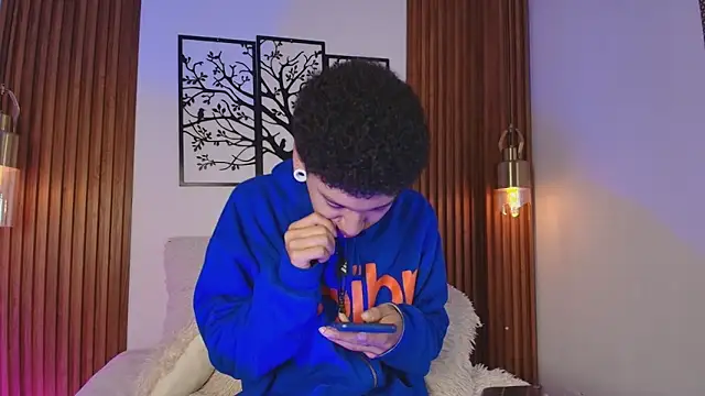 Snapshot of David_Banks_ chatting on 02/23/26, 12:35 David Banks online show from 02/23/26, 12:35