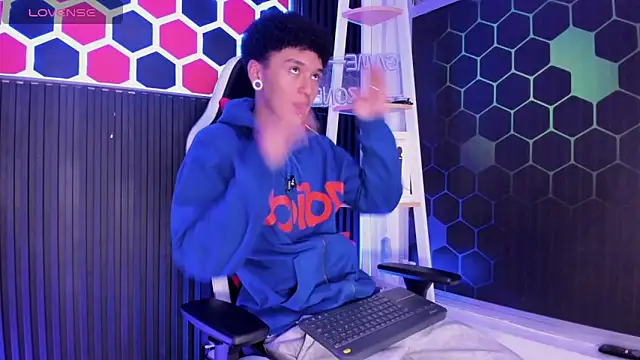 David Banks  online show from 04/08/26, 12:38