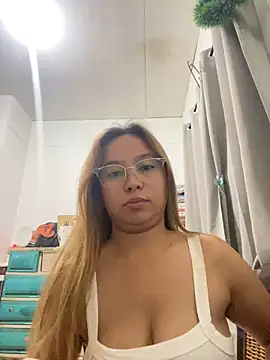 Snapshot of Wild_flower19 chatting on 03/15/26, 02:56 Wild flower19 online show from 03/15/26, 02:56